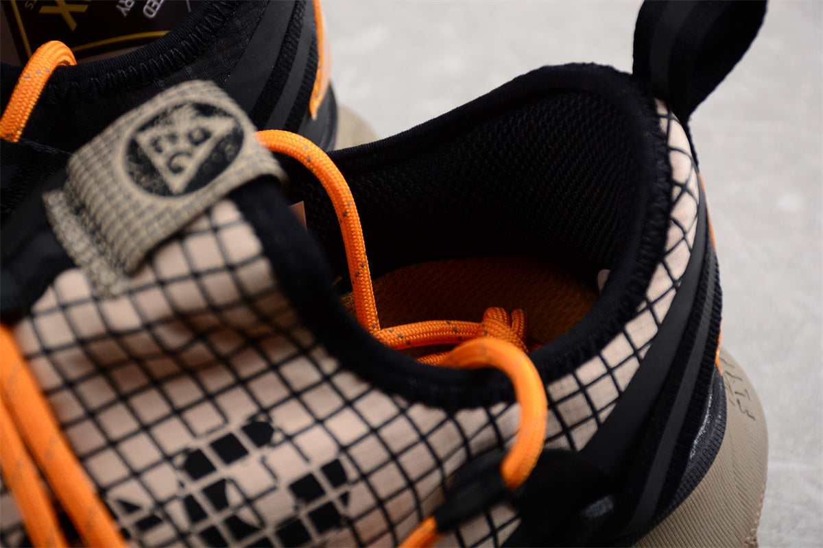 NikeUnisex ACG Mountain Fly Low - Fossil Stone