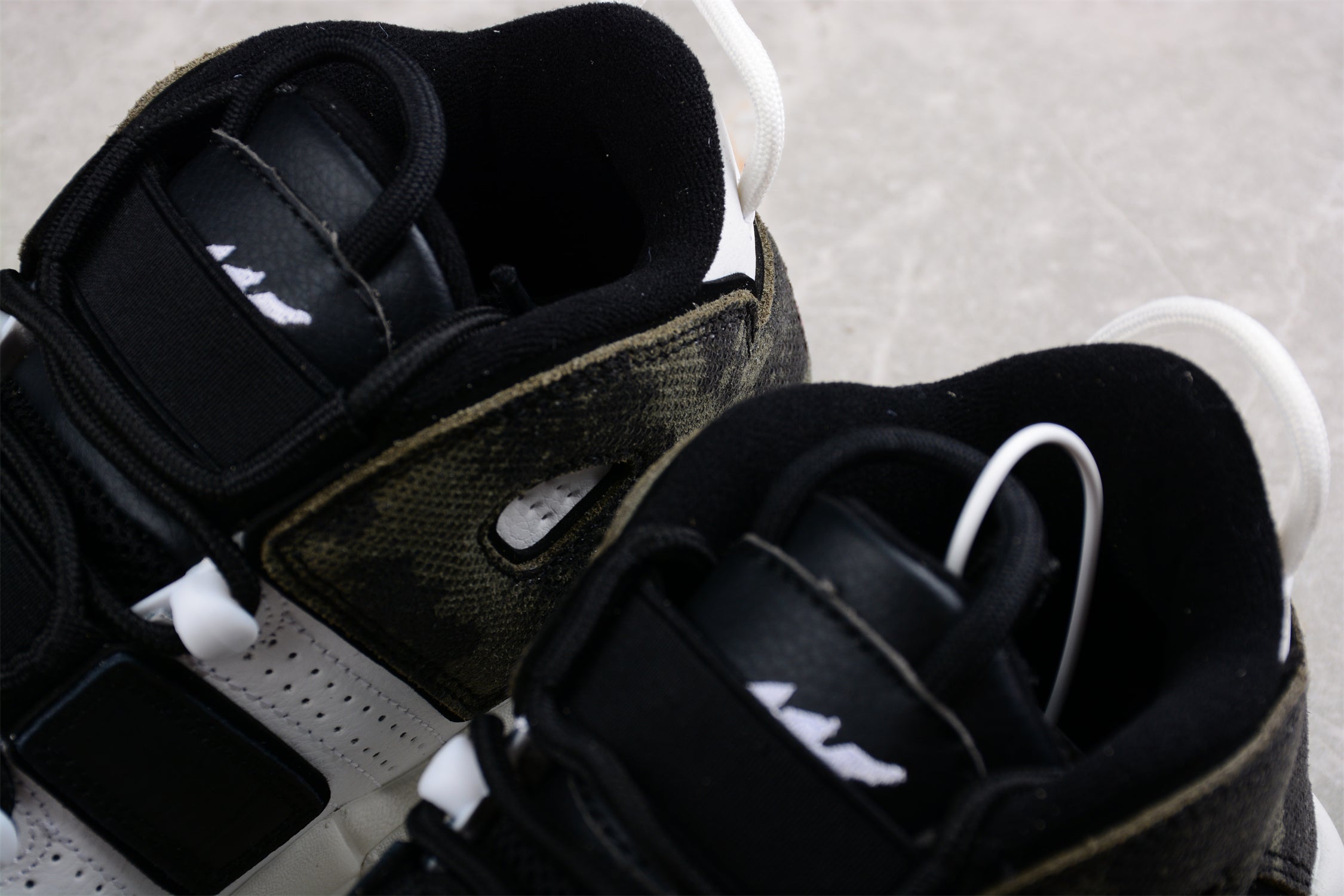 NikeMens Air More Uptempo 96 - Animal Instinct