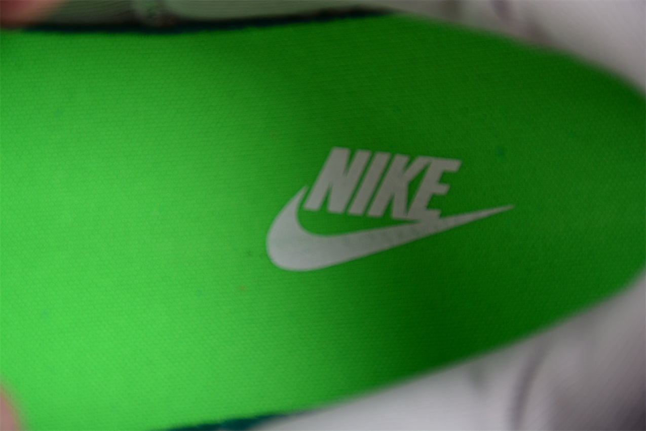 NikeUnisex Airmad Motiva - Grey