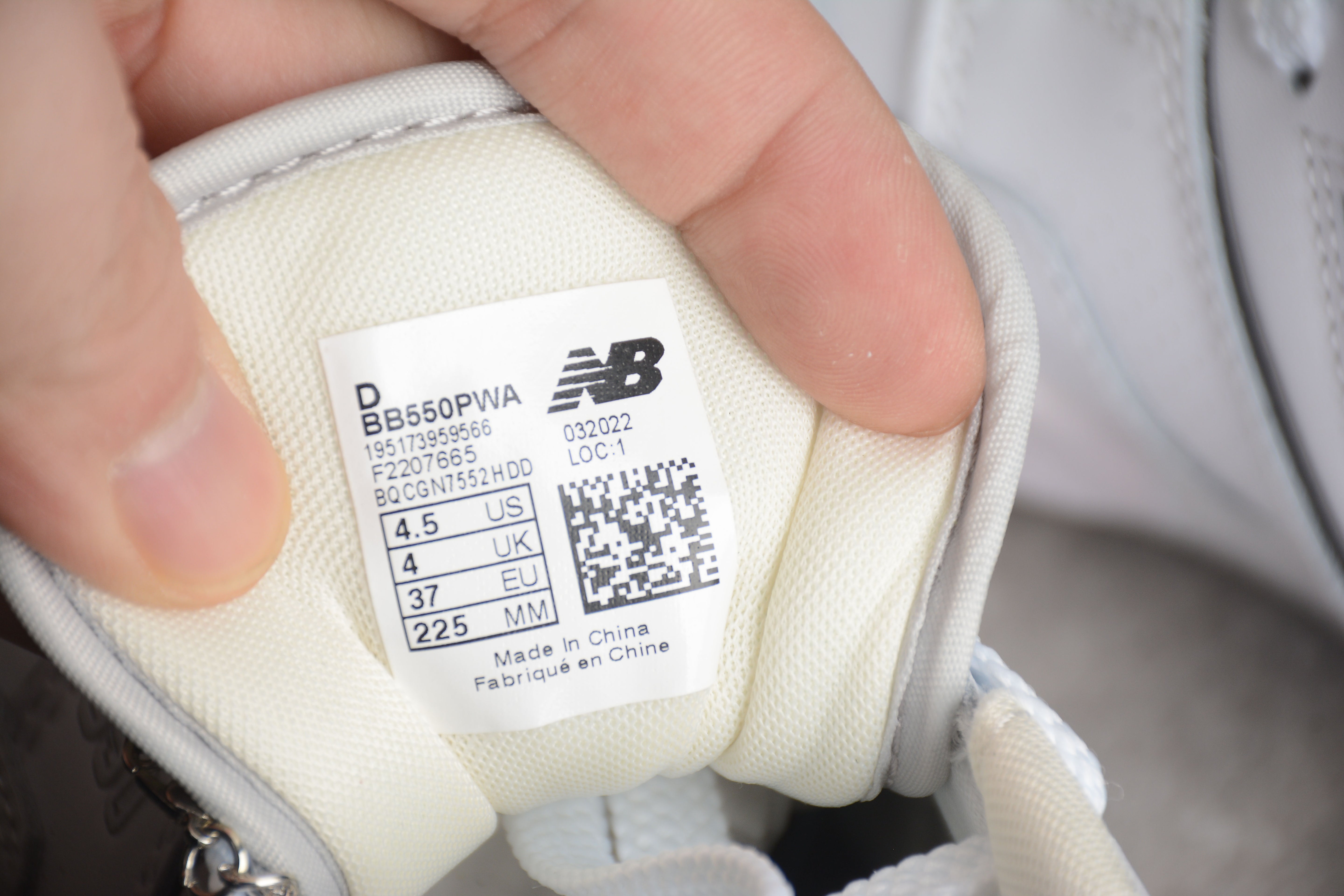 New Balance 550 - Salt and Pepper