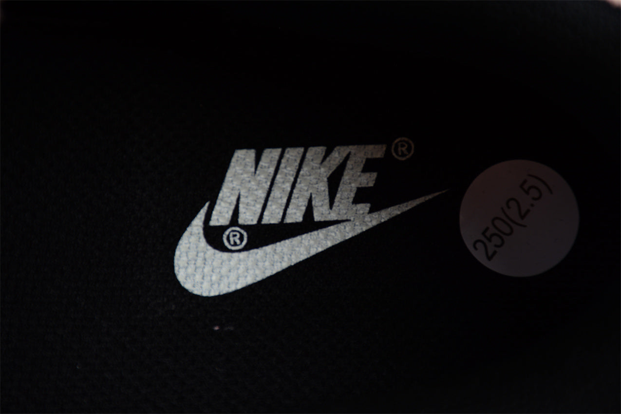 Stussy x NikeUnisex Dunk Low - Black