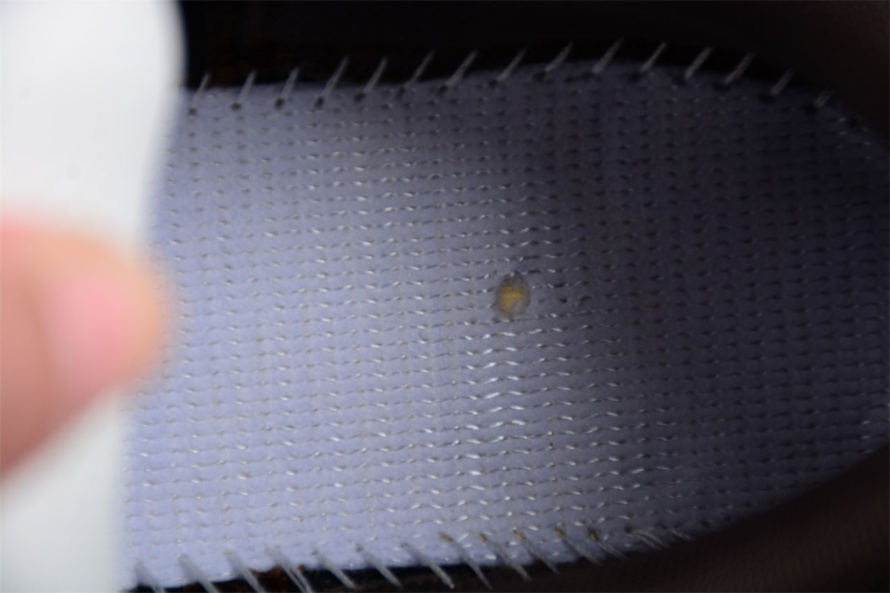 NikeUnisex Zoom Vomero 5 - Black/Brown