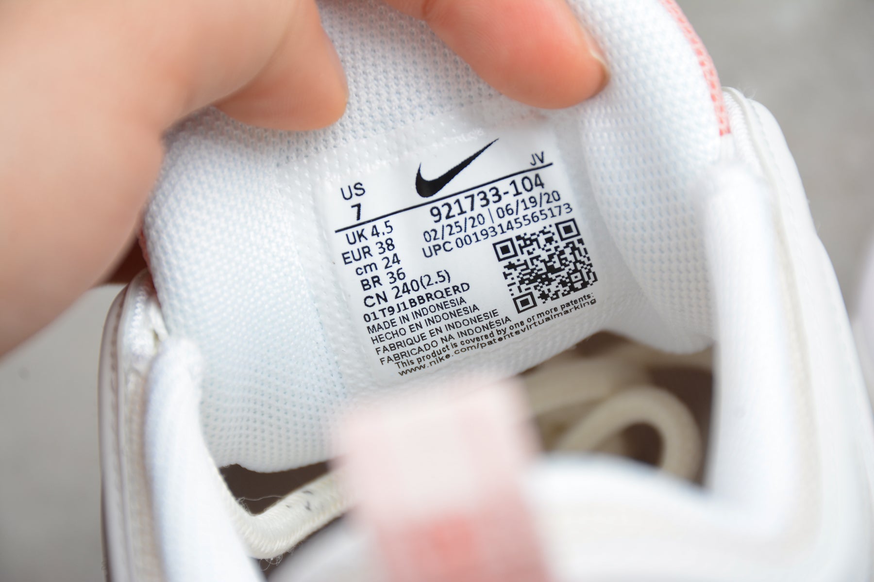 NikeUnisex Air Max 97 AM97 - Bleached Coral