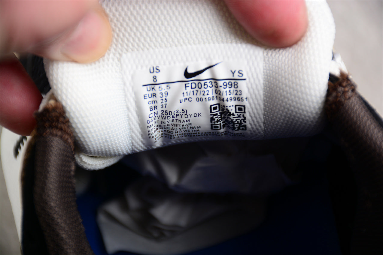 NikeUnisex Zoom Vomero 5 - Black/Brown