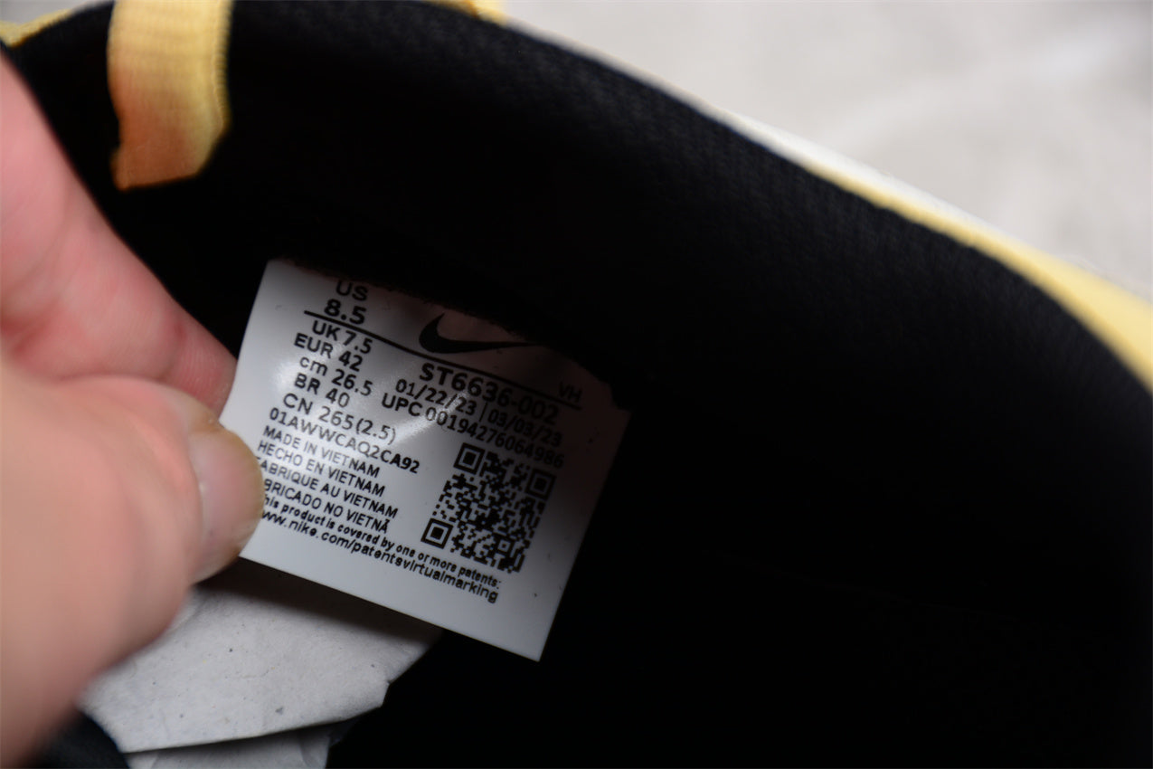 Stussy x SB Dunk Low - Beige Black