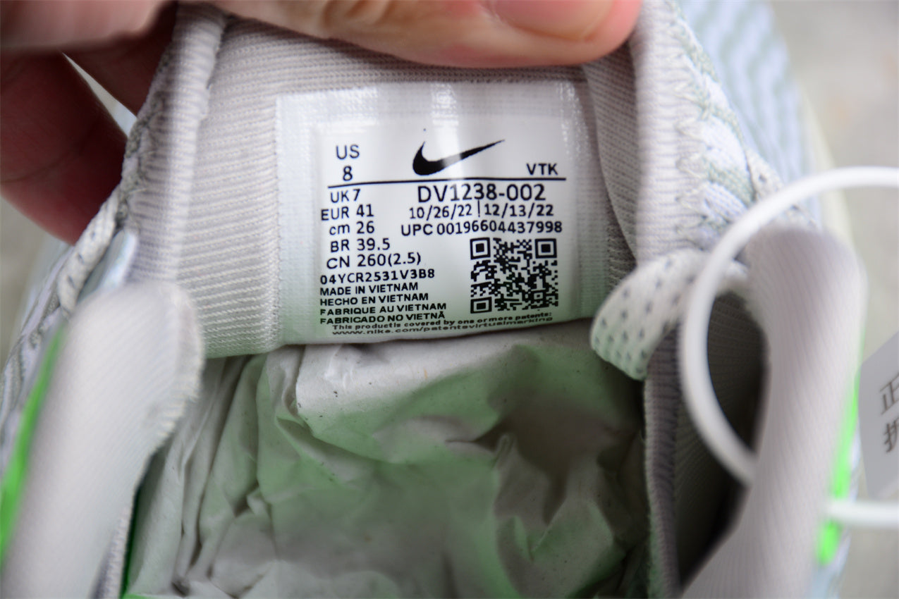 NikeUnisex Airmad Motiva - Grey