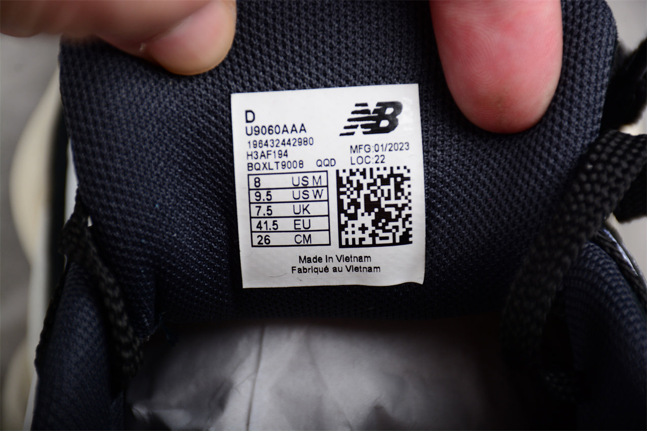 New Balance 9060 - Black