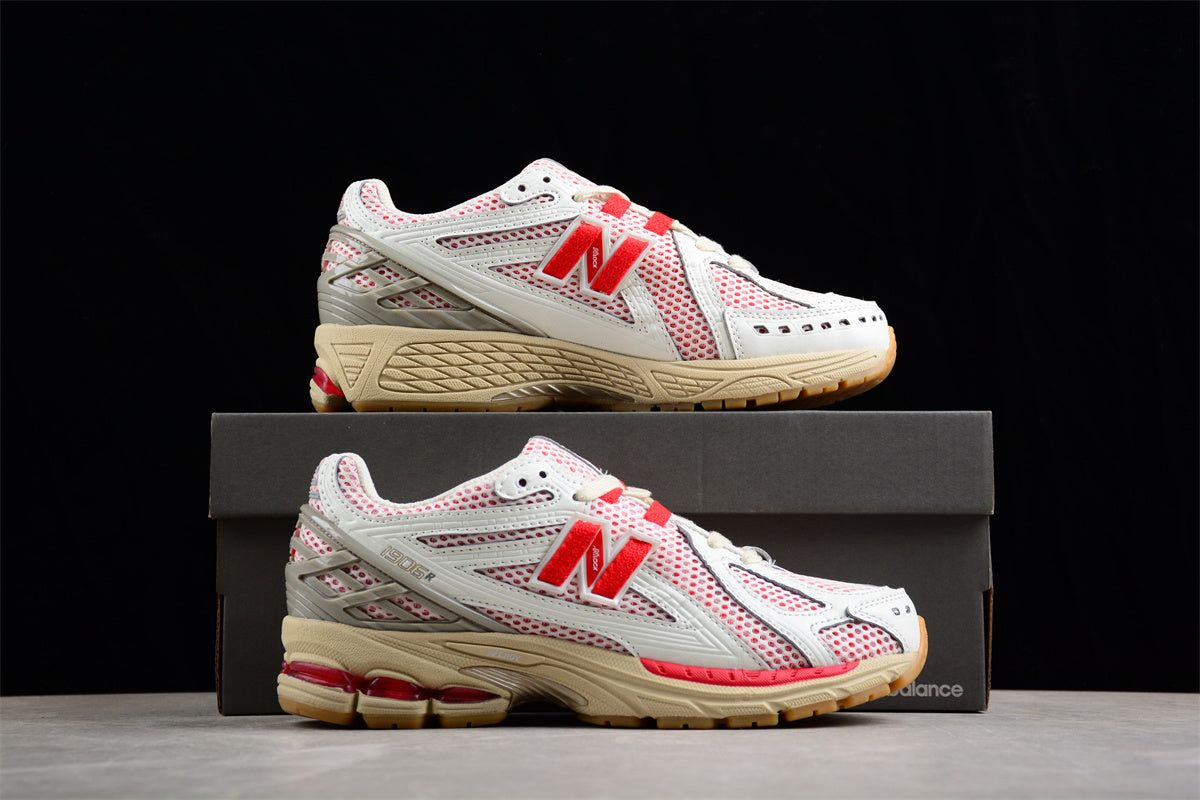 New Balance 1906R Sea Salt - True Red