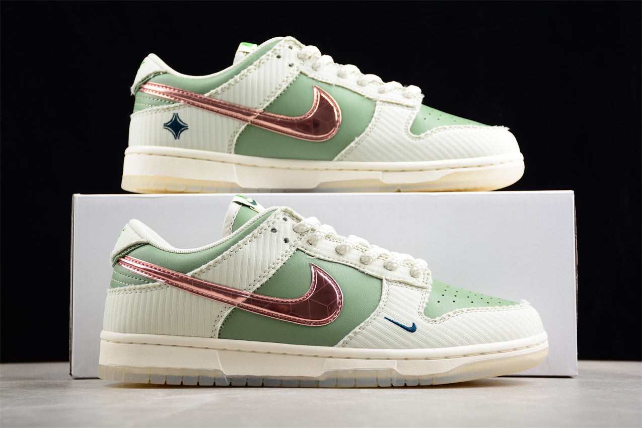 NikeMens Dunk Low - Be 1 Of One