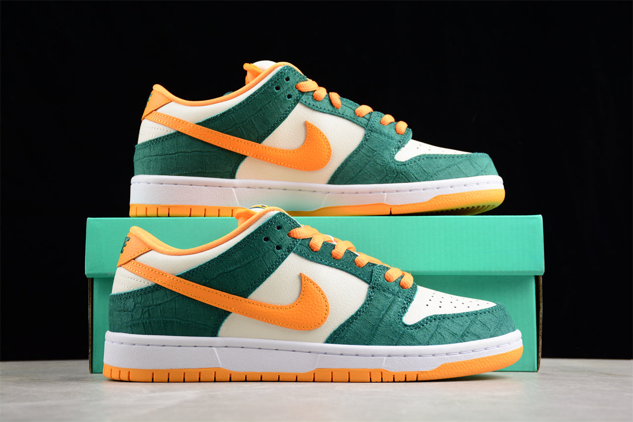 NikeMens SB Dunk Low - Legion Pine