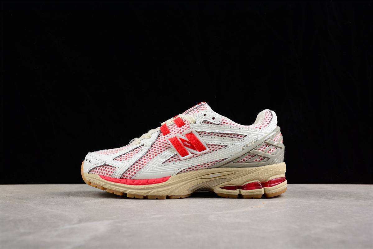 New Balance 1906R Sea Salt - True Red