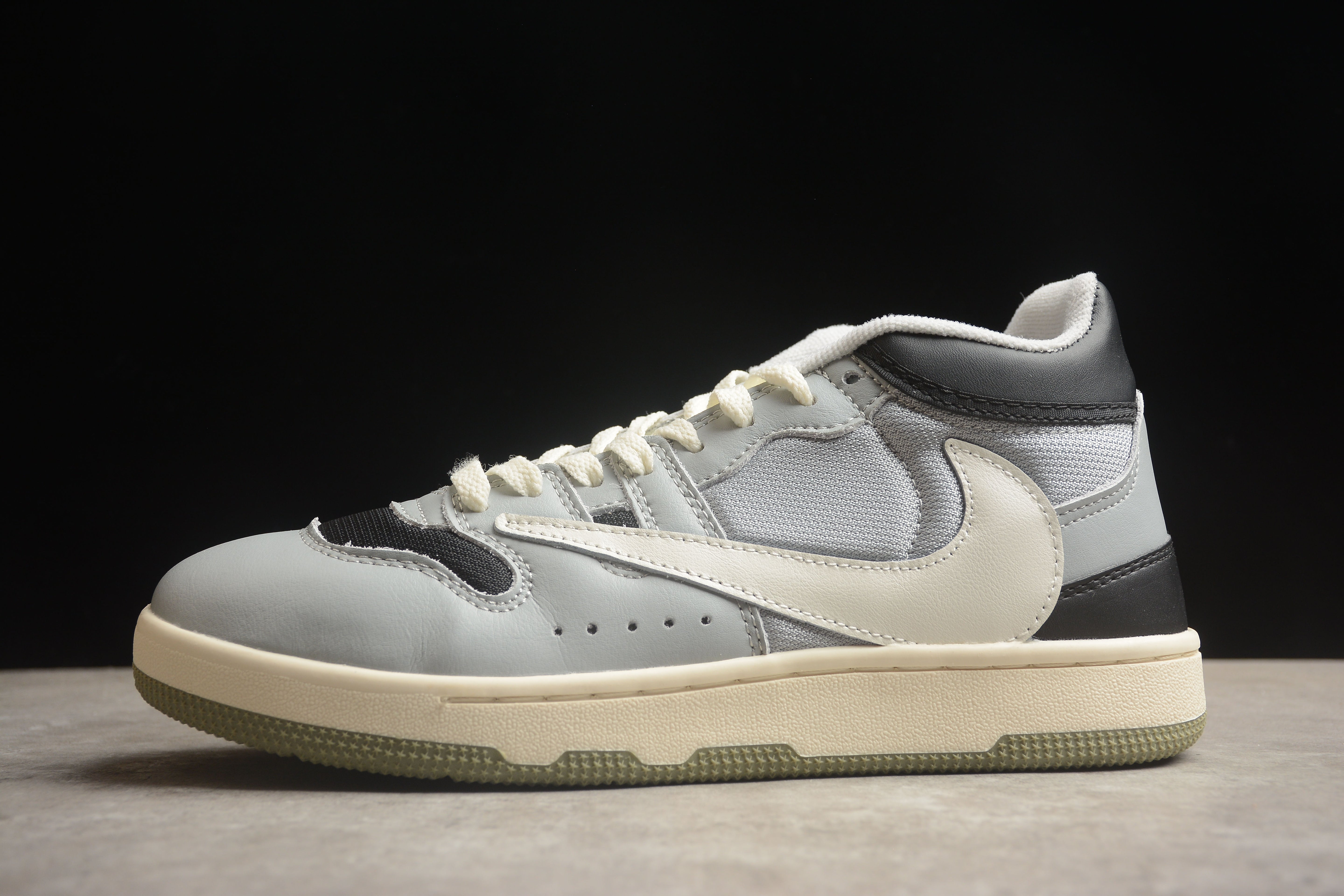 Travis Scott x NikeMens Mac Attack - Grey