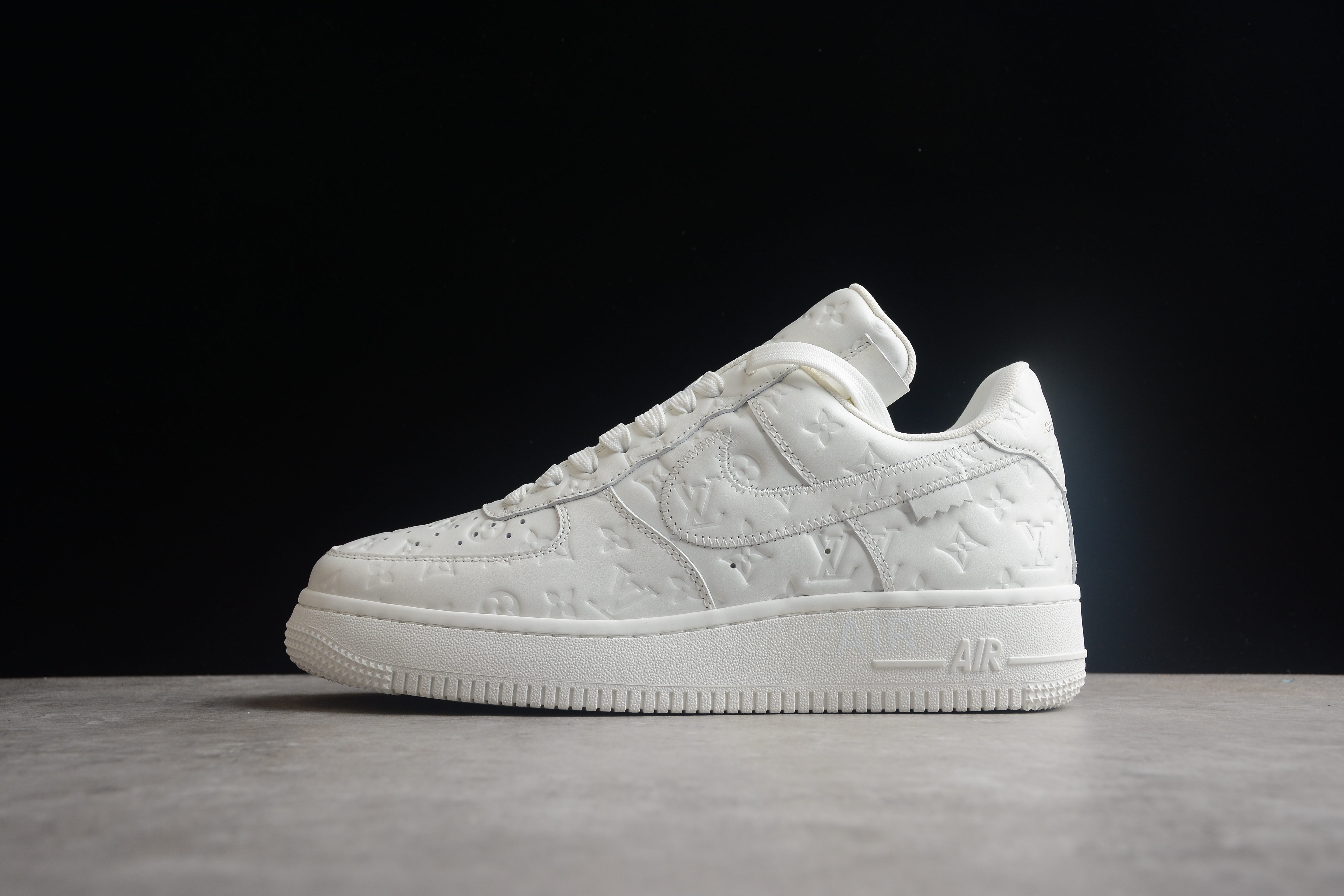 NikeMens Air Force 1 AF1 x Louis vuitton - White