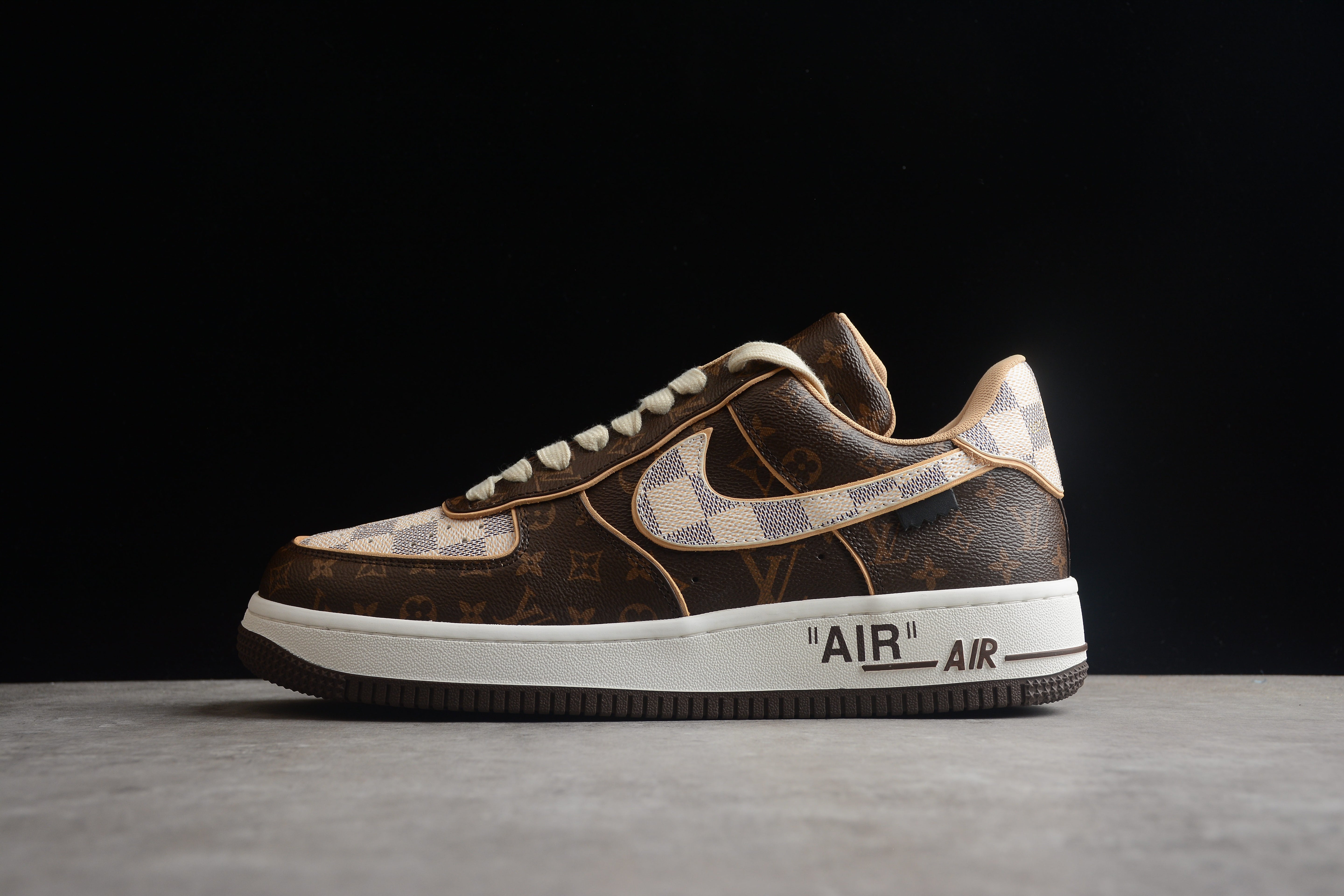 NikeMens Air Force x LouisVuitton - Brown