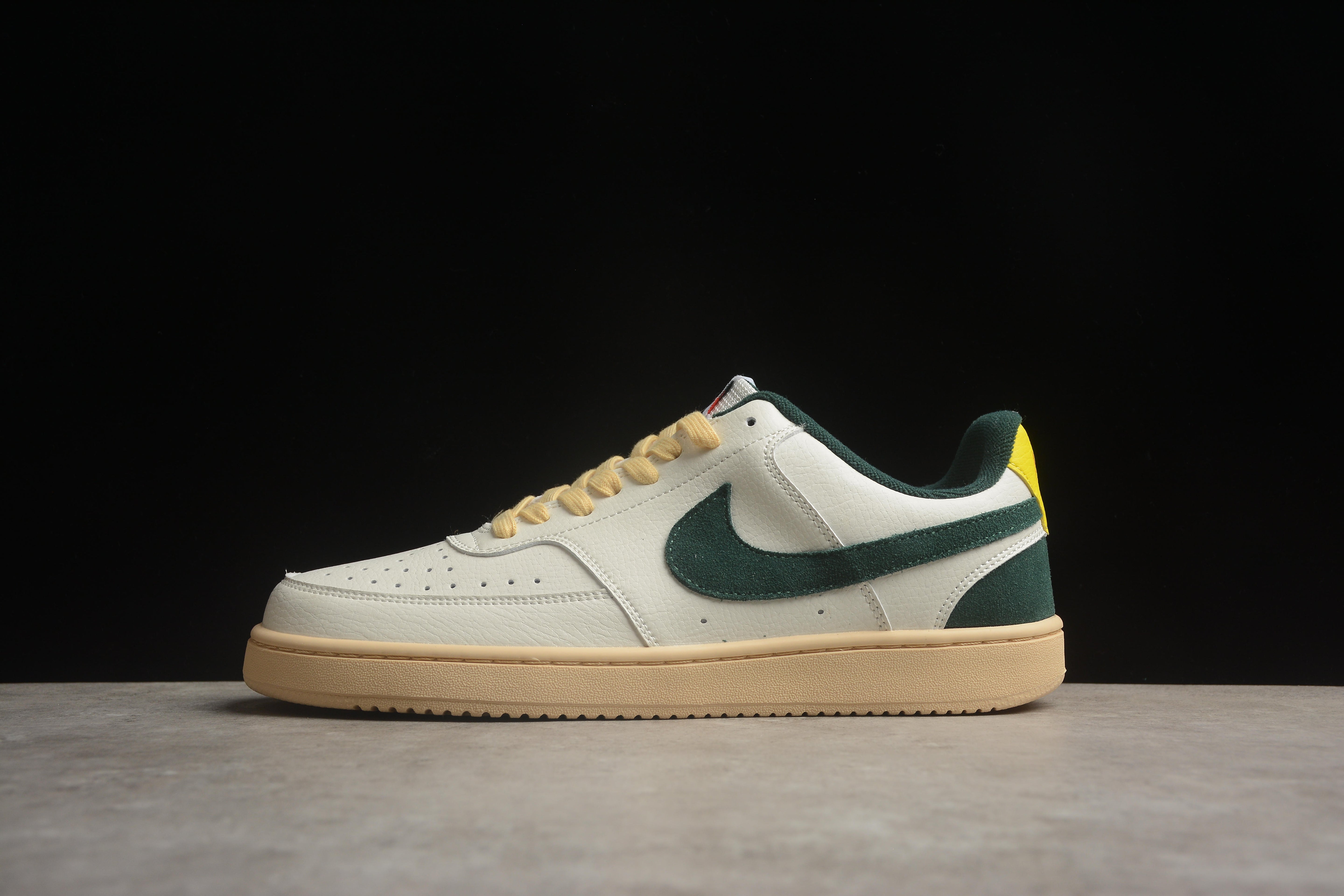 NikeUnisex Court Vision Low - White/Green