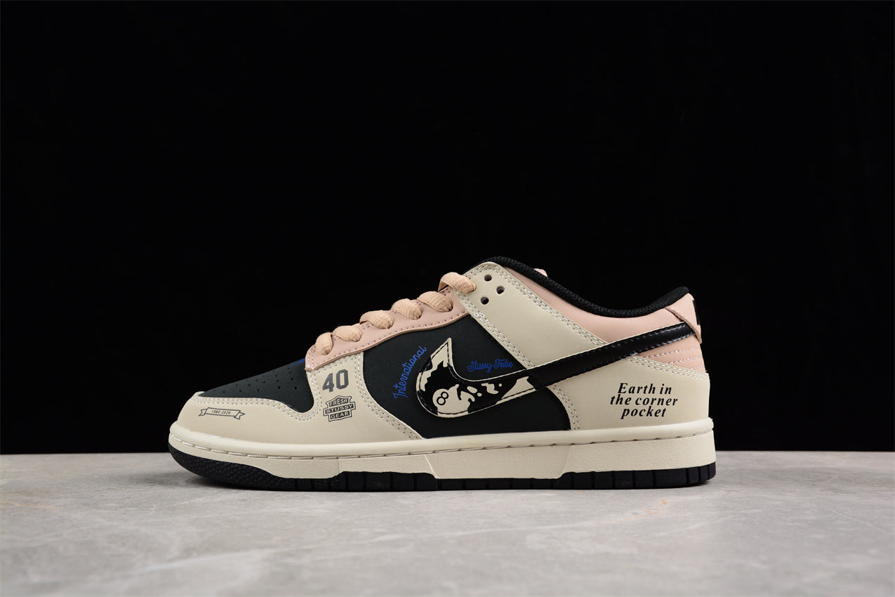 Stussy x NikeUnisex Dunk Low - Black