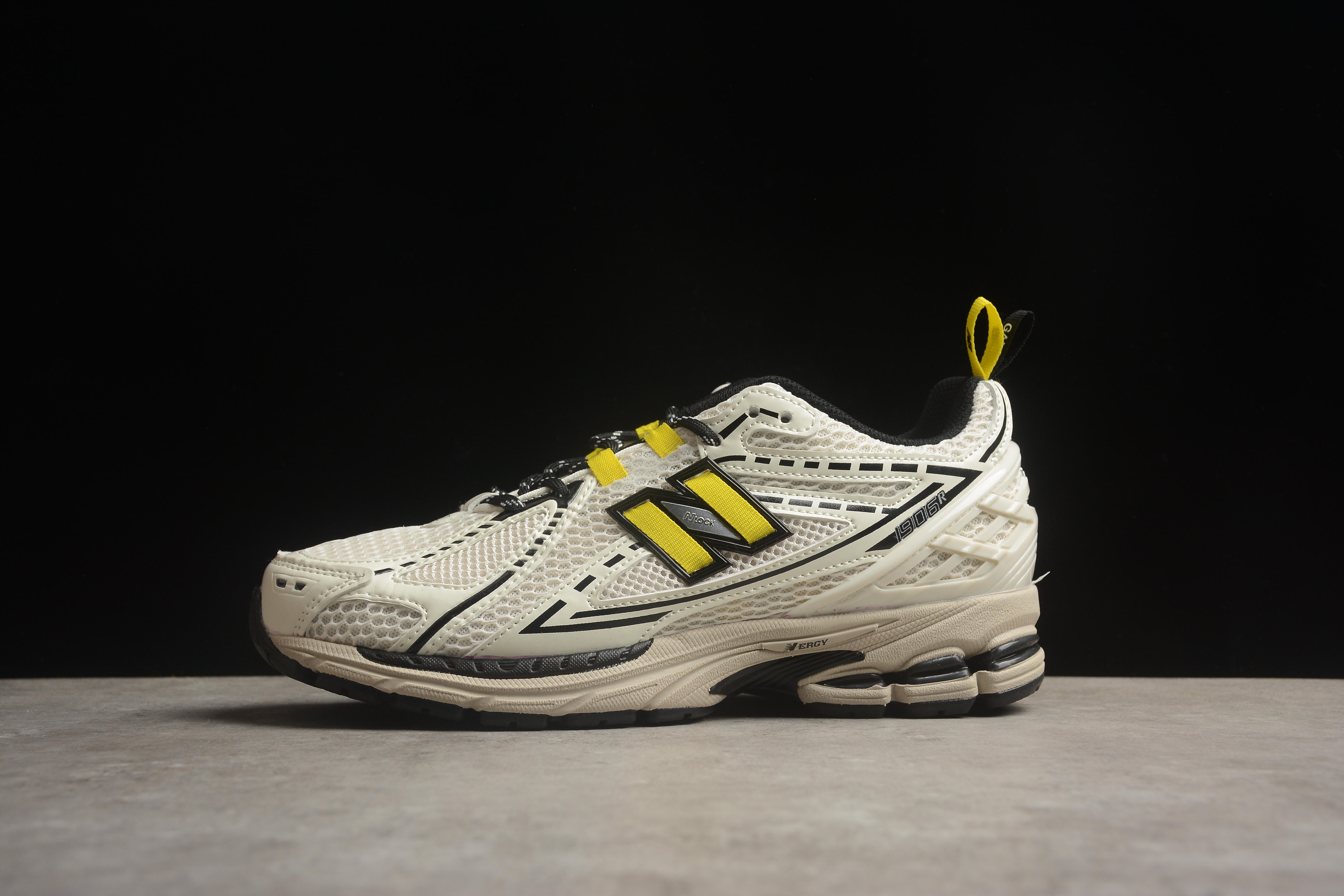 New Balance 1906R x Ganni - Egret