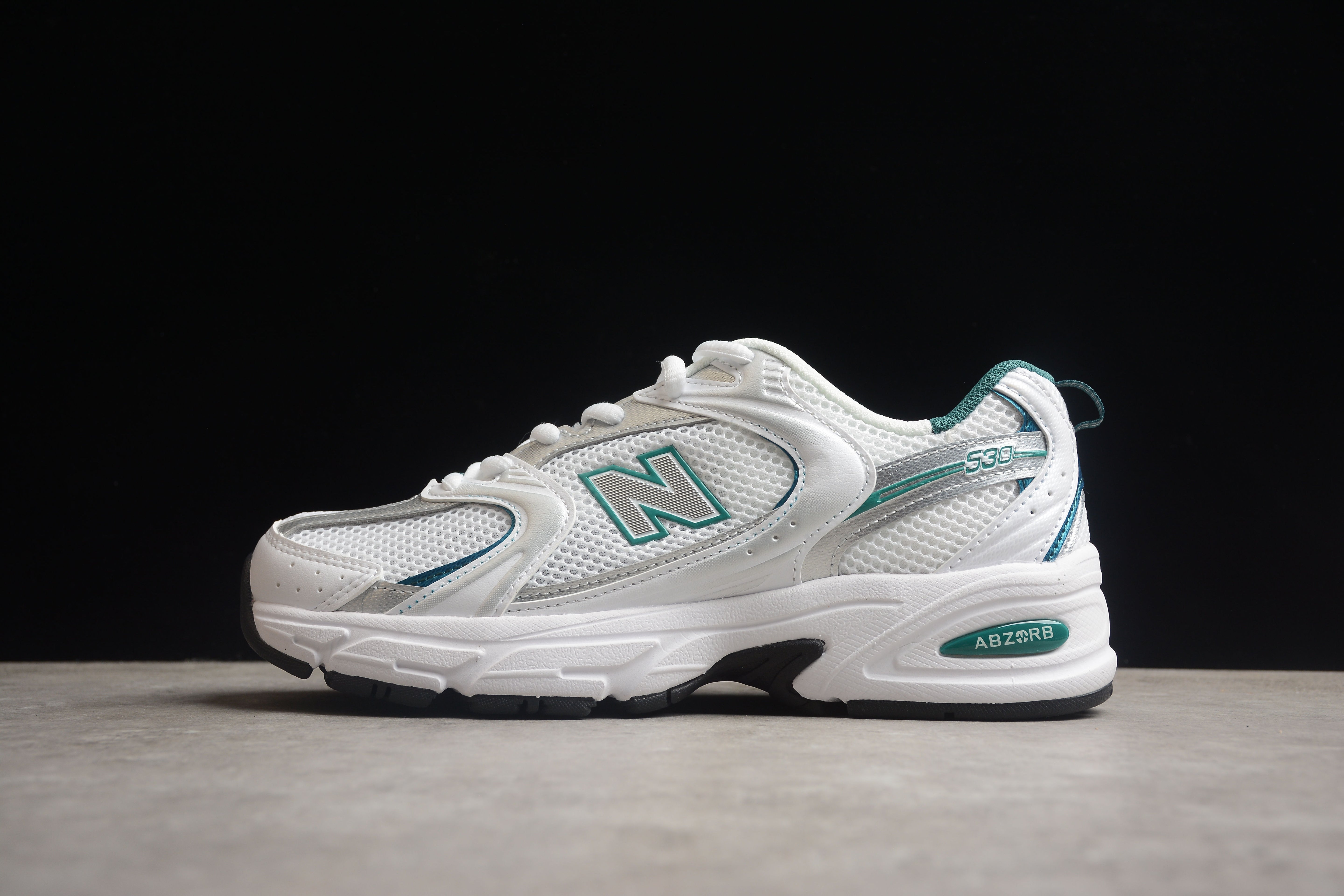 New Balance 530 - White/Green