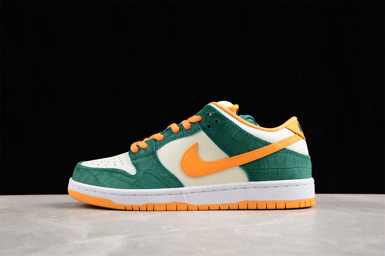 NikeMens SB Dunk Low - Legion Pine