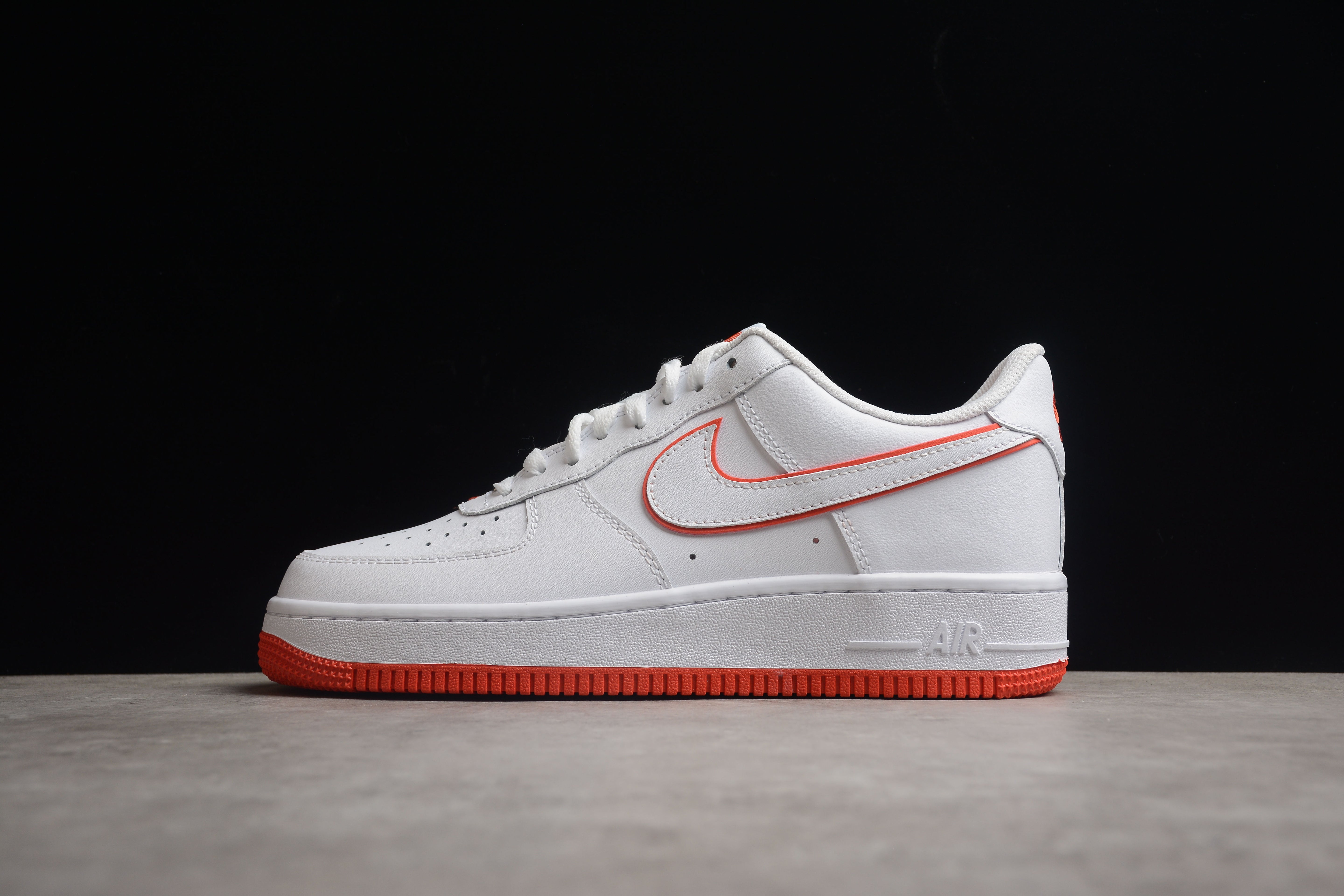 NikeUnisex Air Force 1 AF1 Low - White/Red