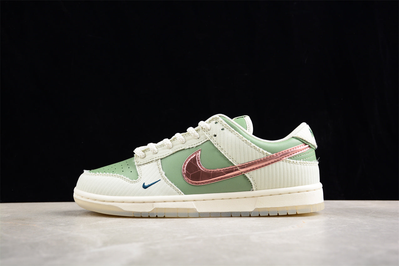 NikeUnisex Dunk Low - Be 1 Of One