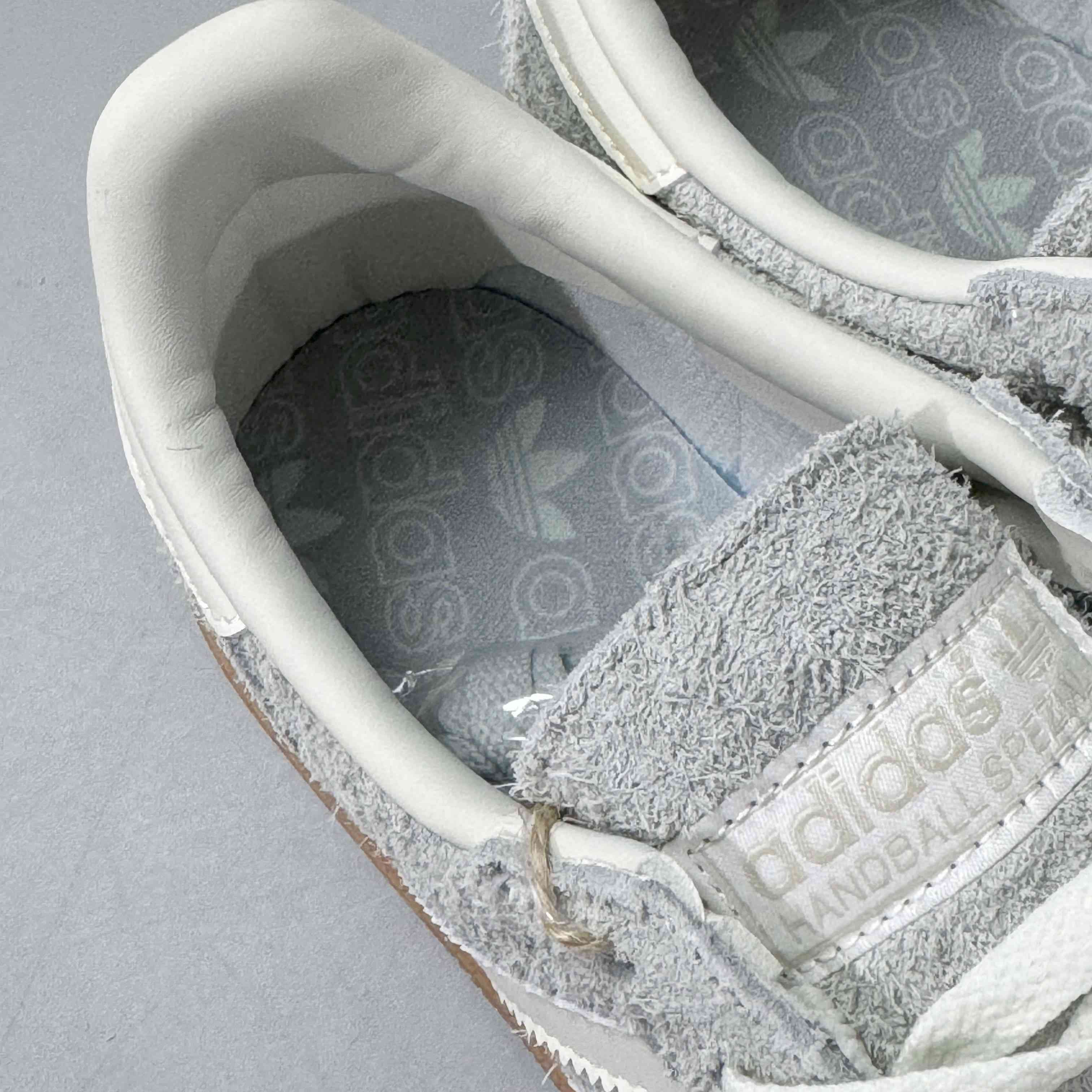 adidasUnisex Handball Spezial - Silver Gum