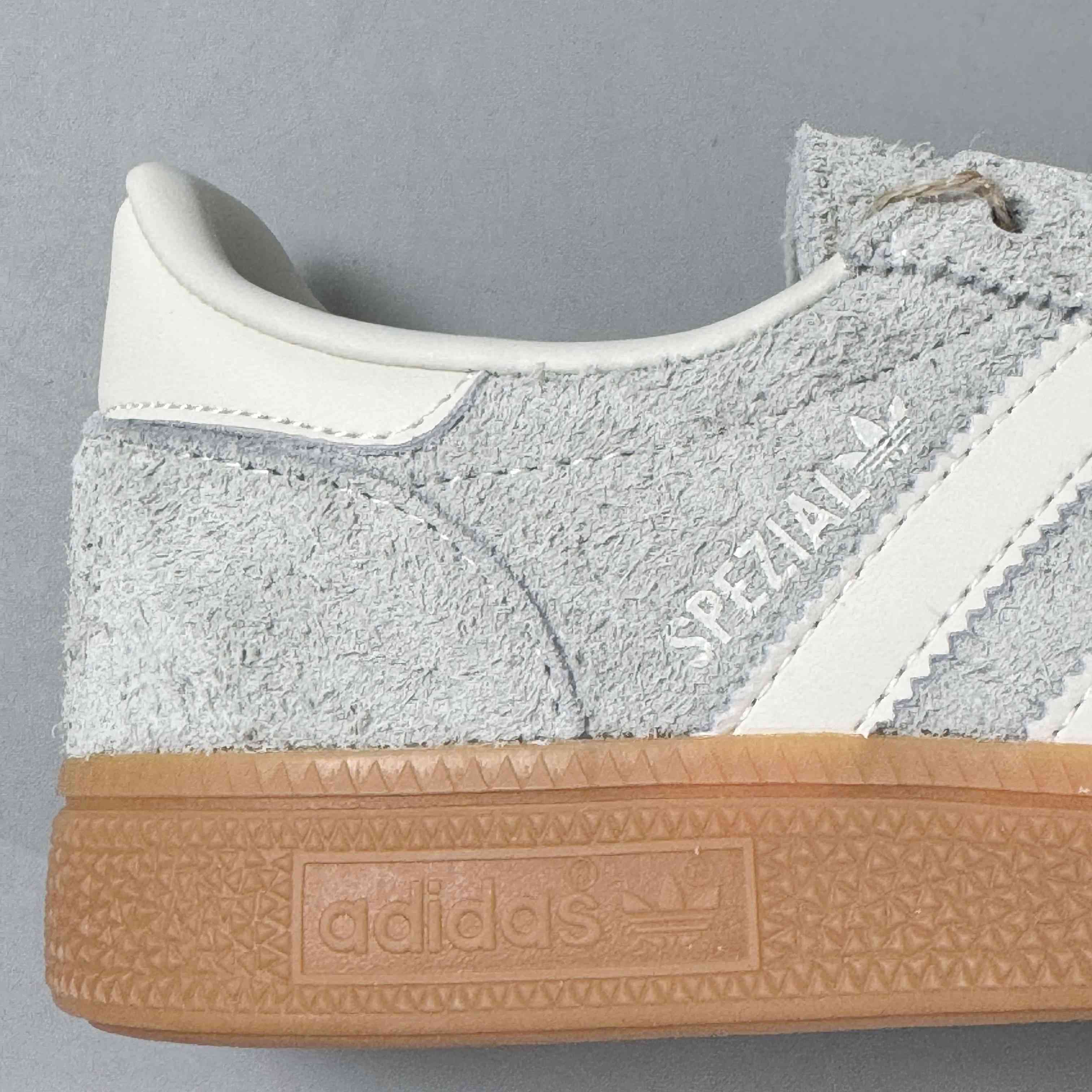 adidasUnisex Handball Spezial - Silver Gum