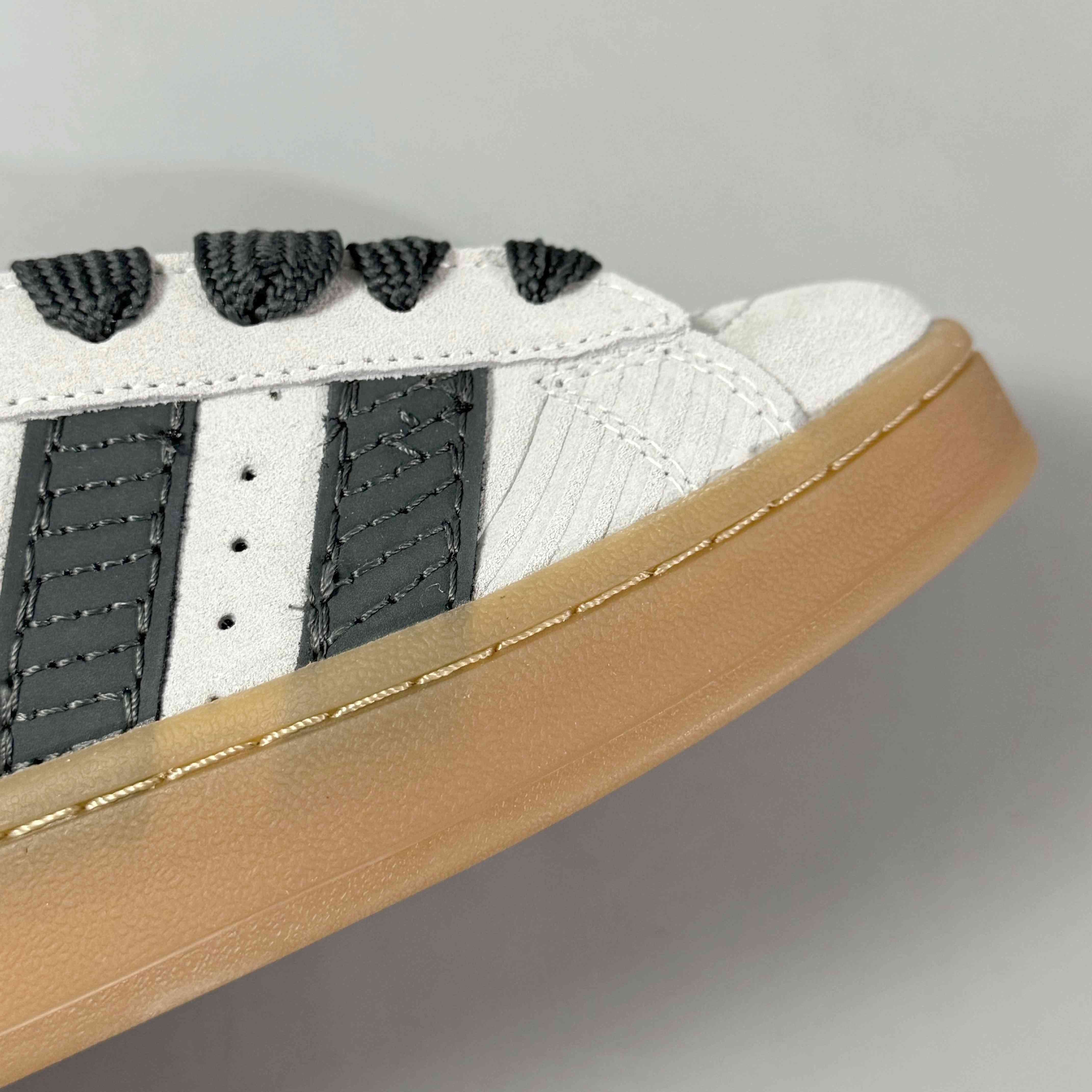 adidasUnisex Campus 00s - Ash Silver