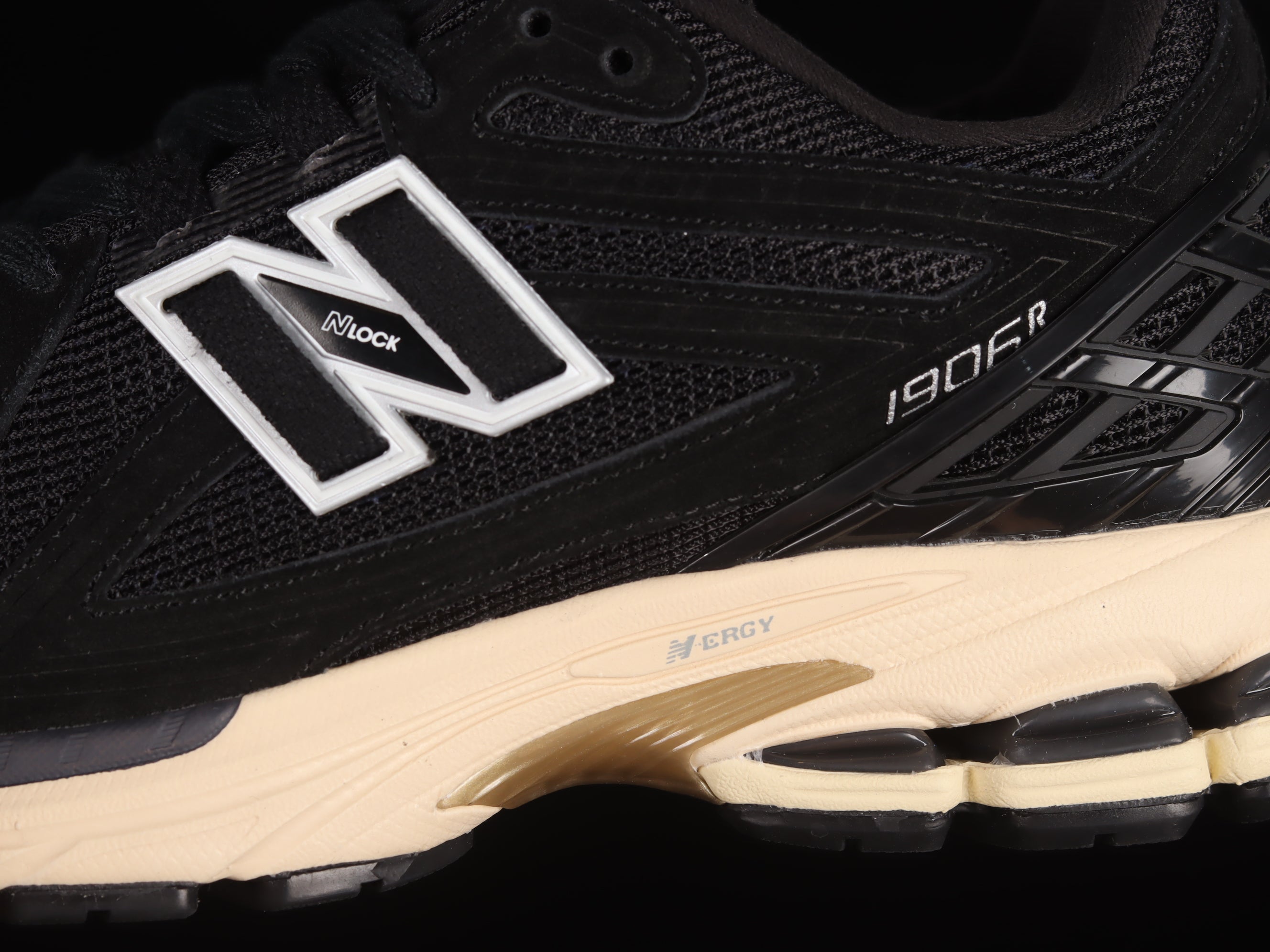 New Balance 1906R - Black Taupe