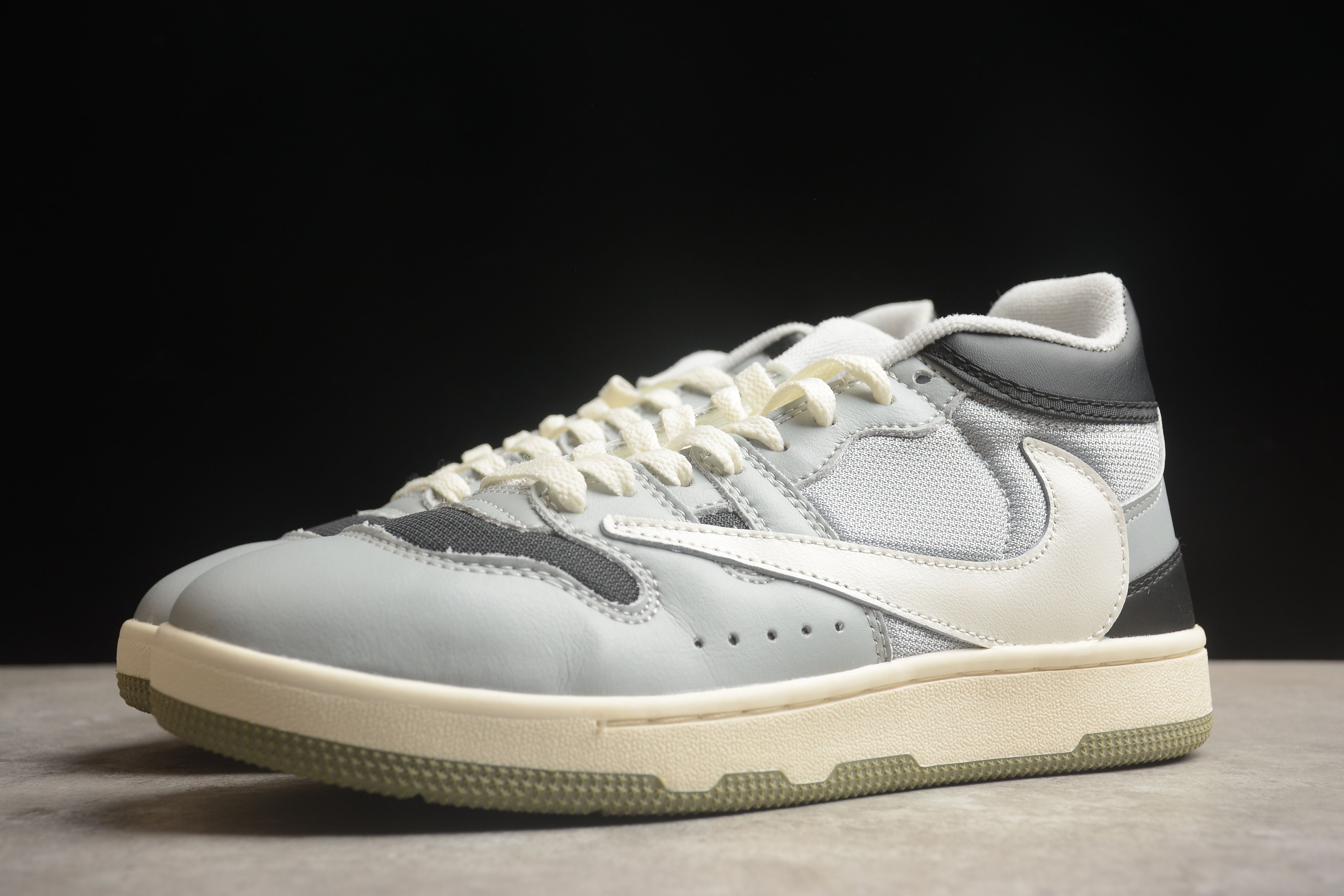 Travis Scott x NikeMens Mac Attack - Grey