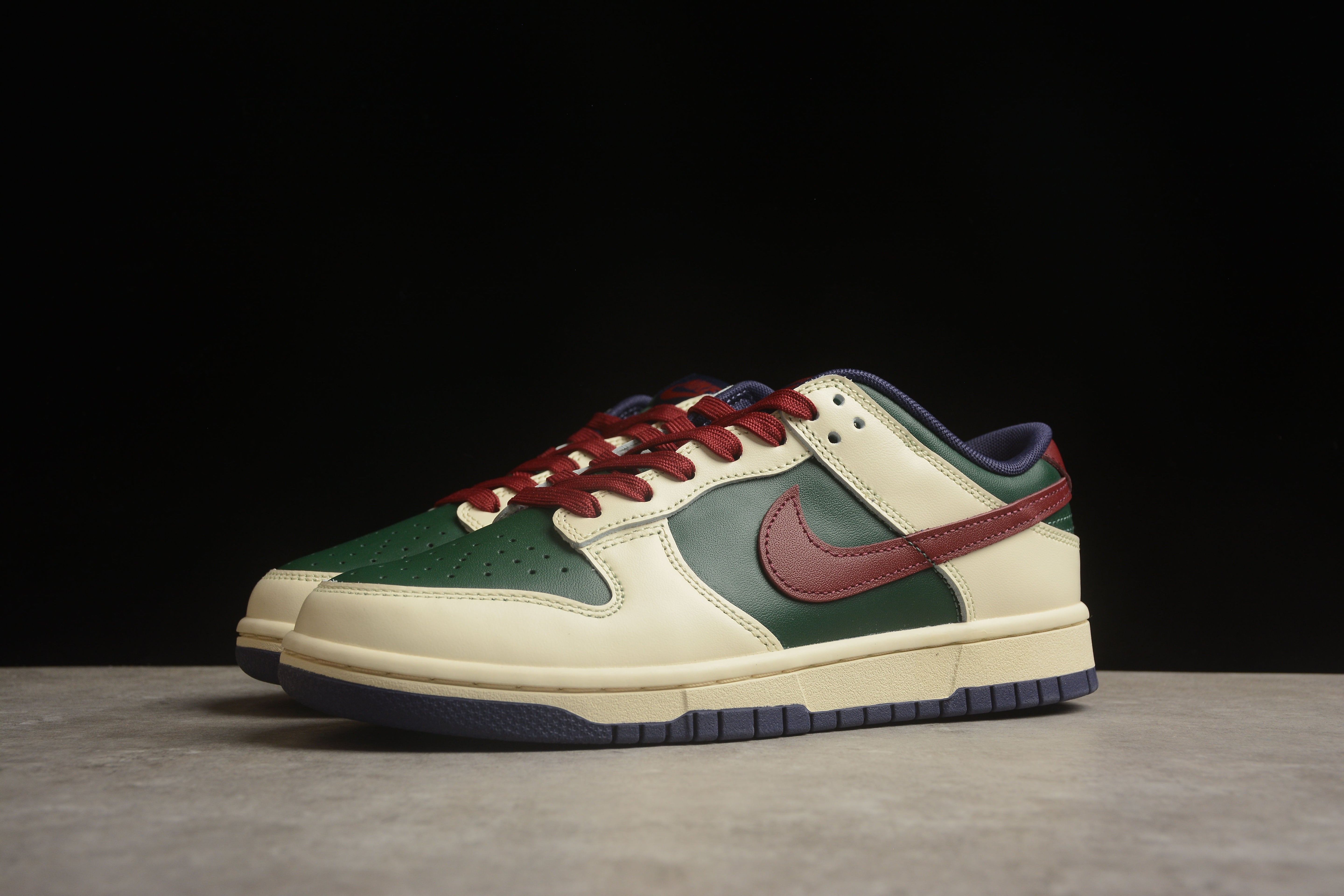 NikeSB Dunk Low - Nike to you