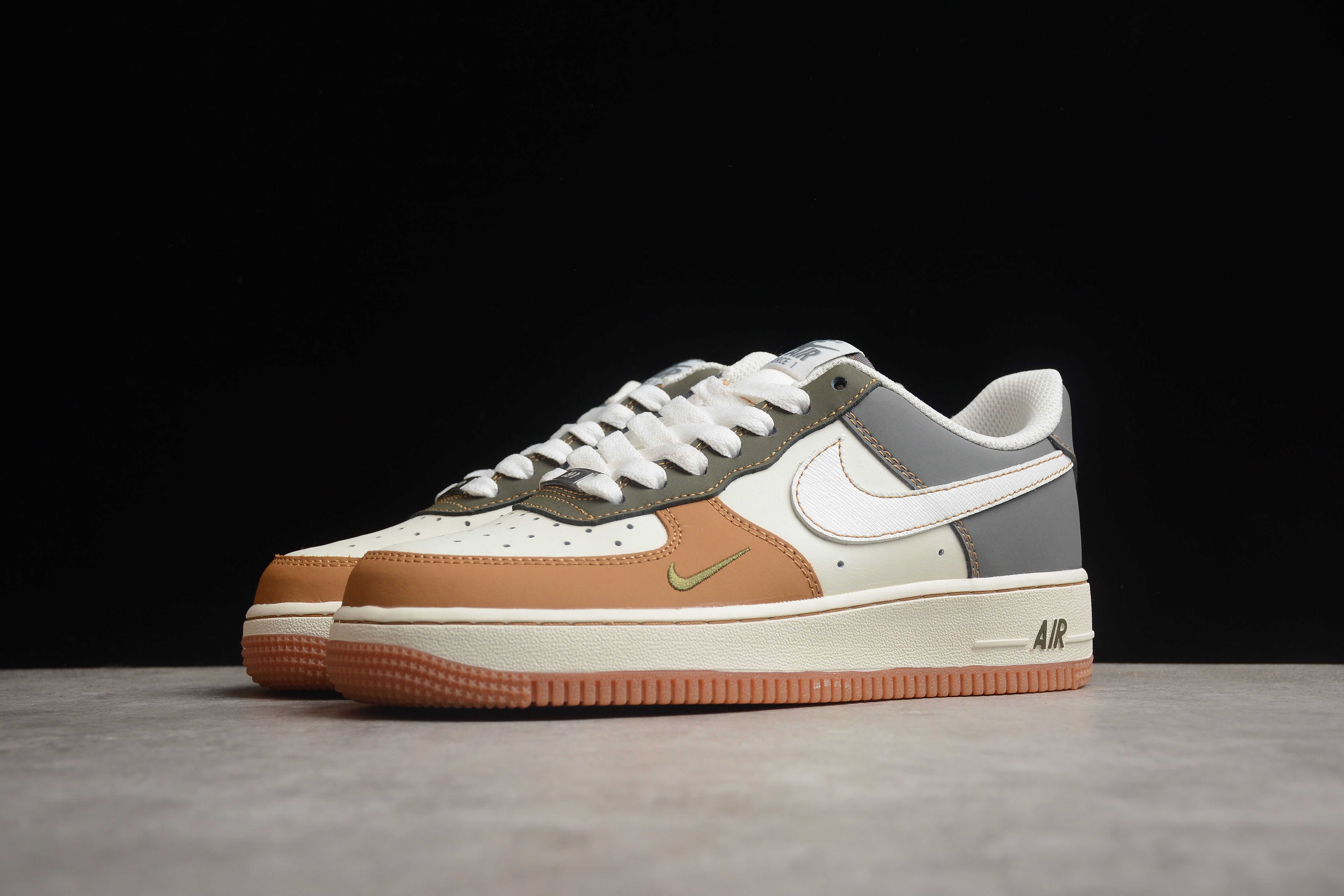 NikeUnisex Air Force 1 AF1 - Olive Beige