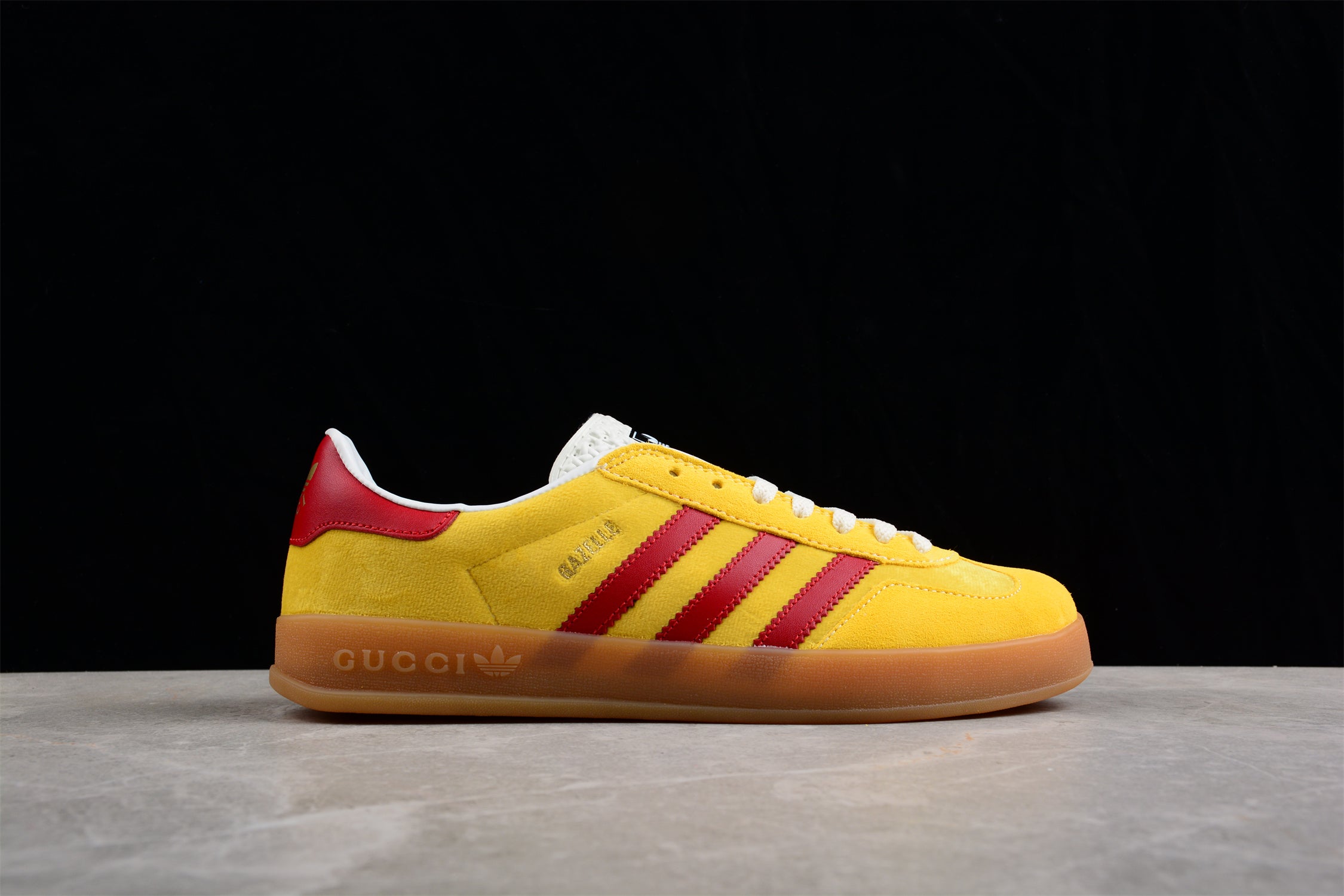 adidasUnisex x Gucci Gazelle - Yellow