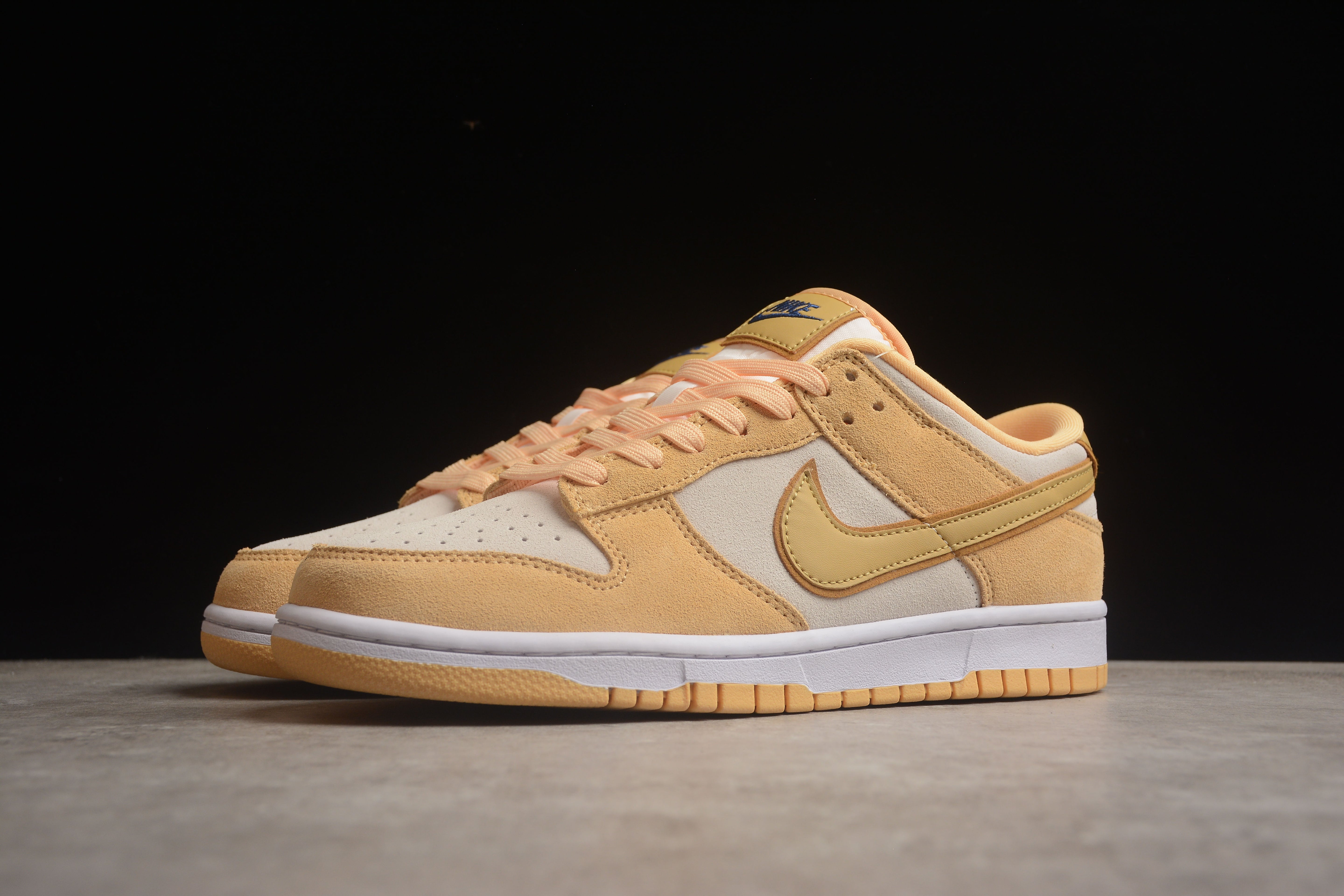 NikeMens Sb Dunk Low - Celestial Gold