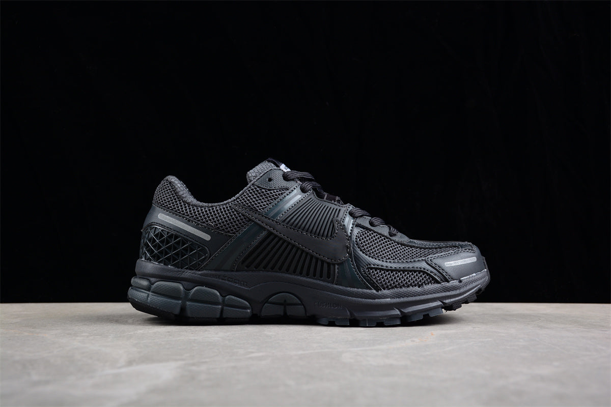 NikeMens Zoom Vomero 5 Anthracite - Black