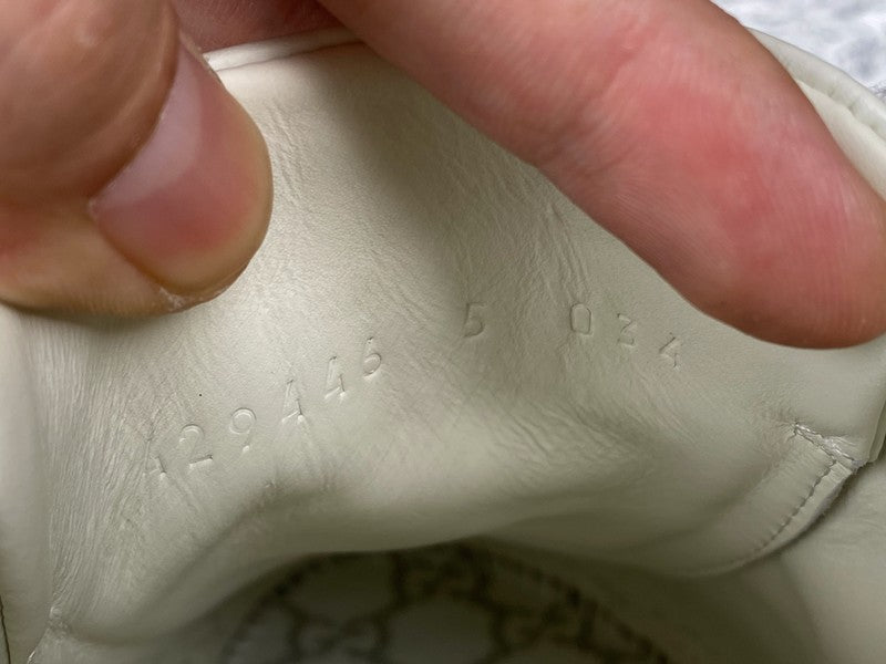 GUCCIUnisex Embroidered ace Bee - White