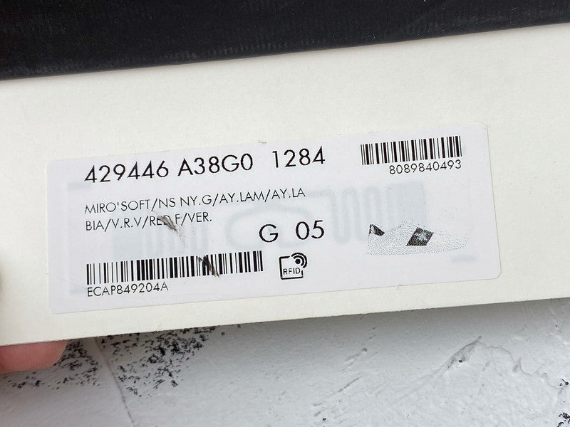 GUCCIUnisex Embroidered ace Bee - White