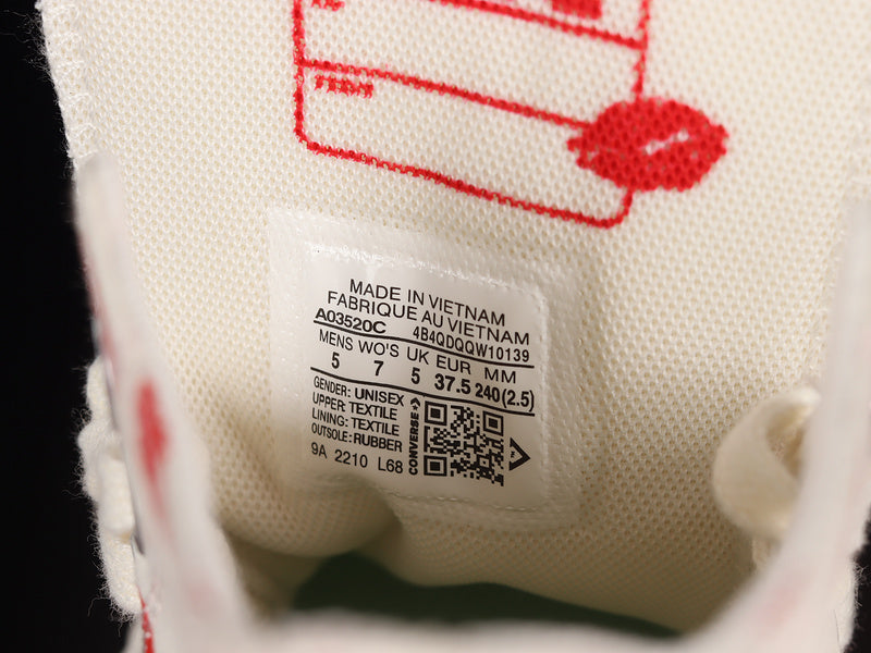 WMNS Converse Chuck Taylor - Red Lip Heart