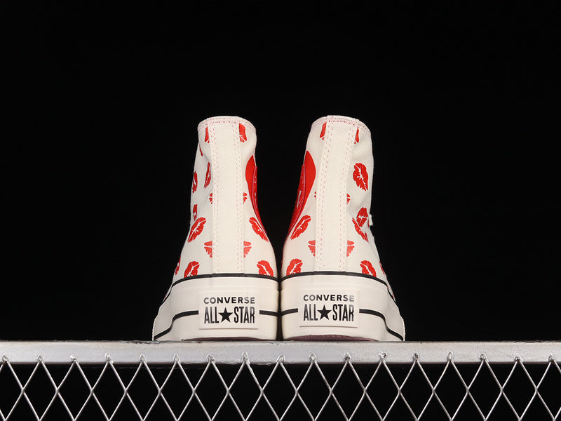 WMNS Converse Chuck Taylor - Red Lip Heart