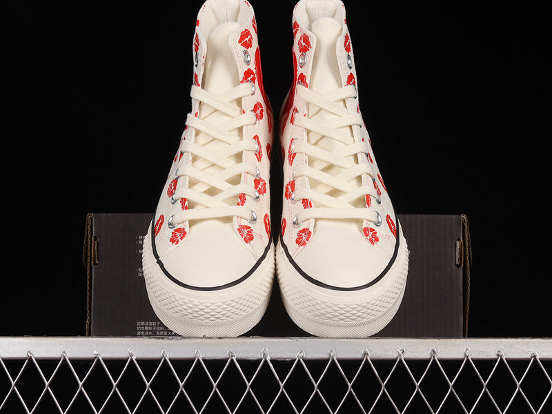 WMNS Converse Chuck Taylor - Red Lip Heart