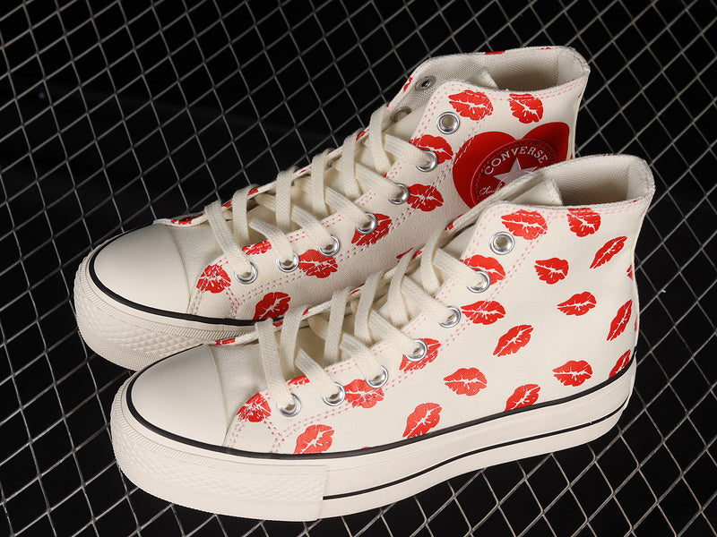 WMNS Converse Chuck Taylor - Red Lip Heart