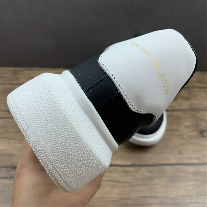 AlexandreUnisex McQueen - Black