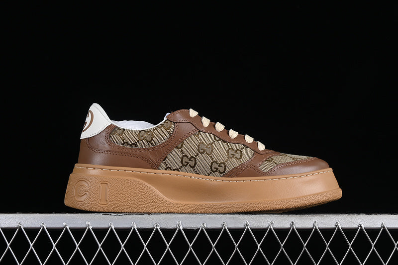 GucciUnisex Embossed GG Logo - Cream Canvas