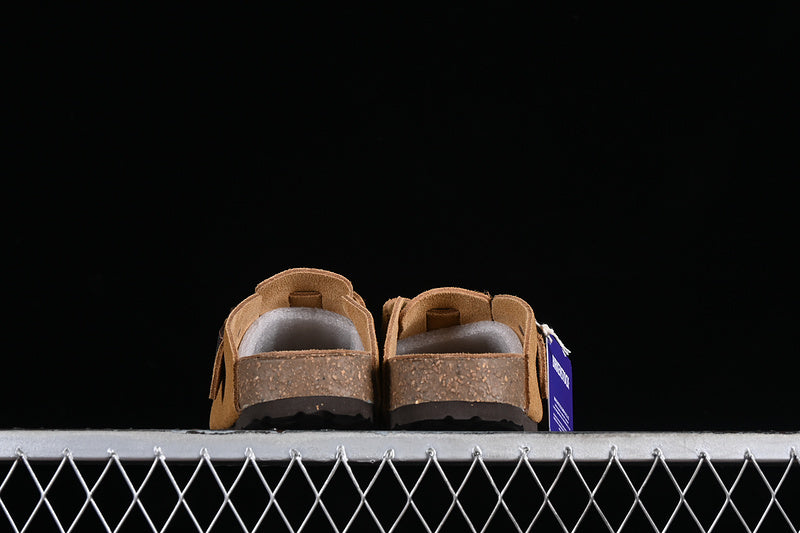 BirkenstockUnisex boston tan Clogs - Brown