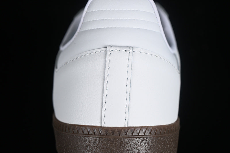 adidasUnisex Samba Platinum - White