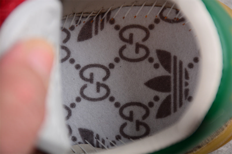 adidasUnisex x Gucci Gazelle Beige - Monogram