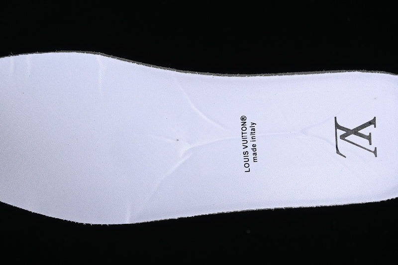 Unisex LouisVuitton Trainer - Pink