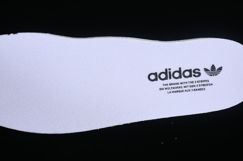 adidasUnisex Samba Platinum - White