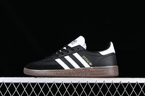 adidasMens Samba x Spezial - Black