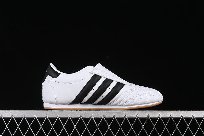 adidasUnisex Taekwondo - White